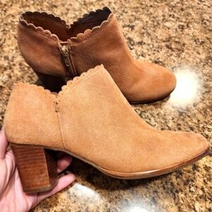 JACK ROGERS "Marianne" Suede Stacked Heel Ankle Booties - Tan - Size 8